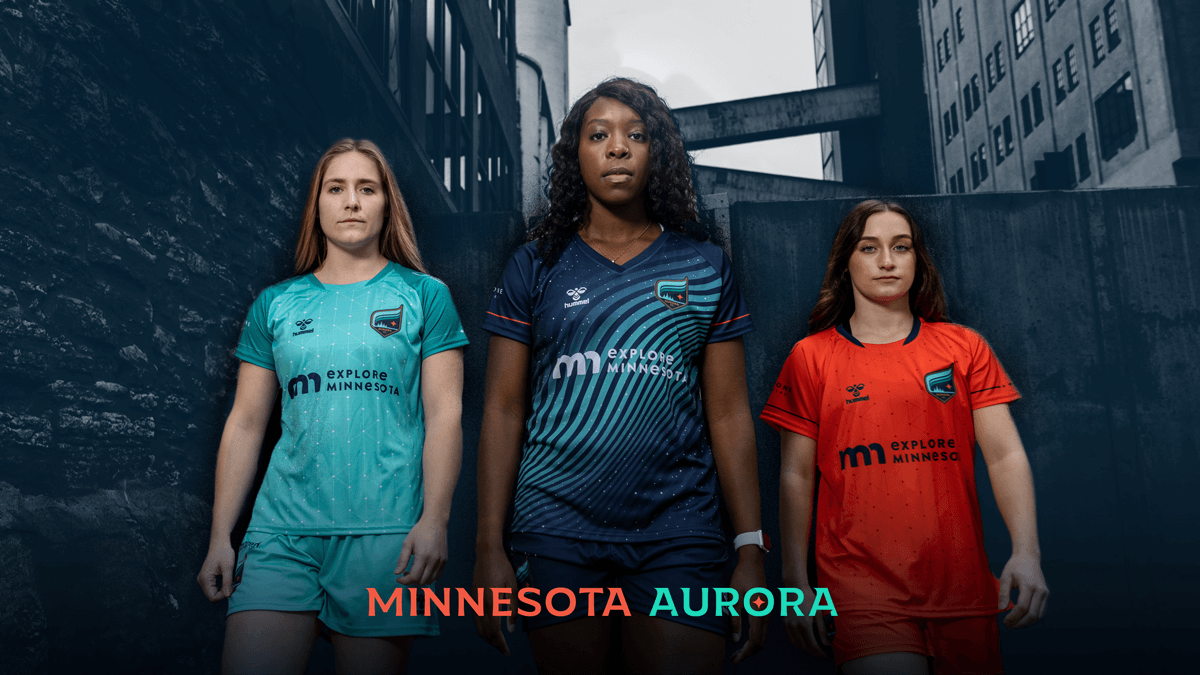 Aurora FC presenta sus primeros uniformes en su historia 