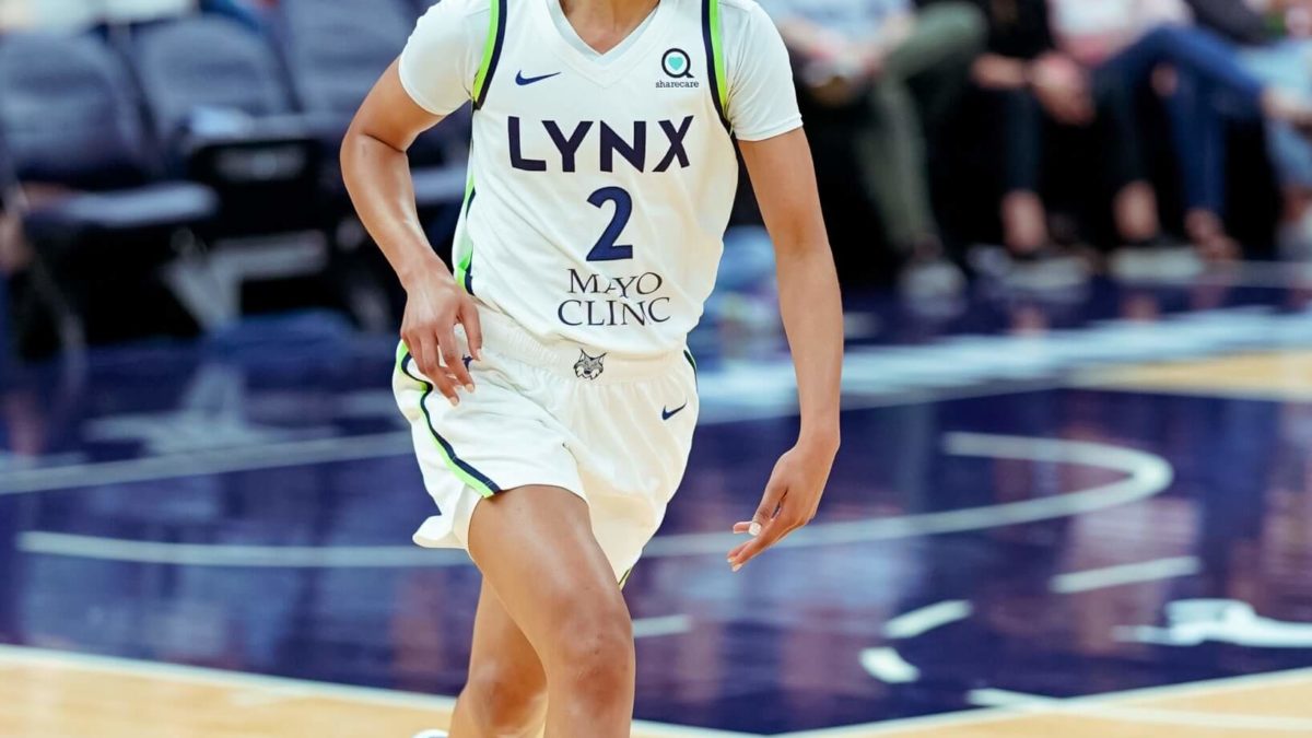 Lynx deja ir a la guardia Evina Westbrook