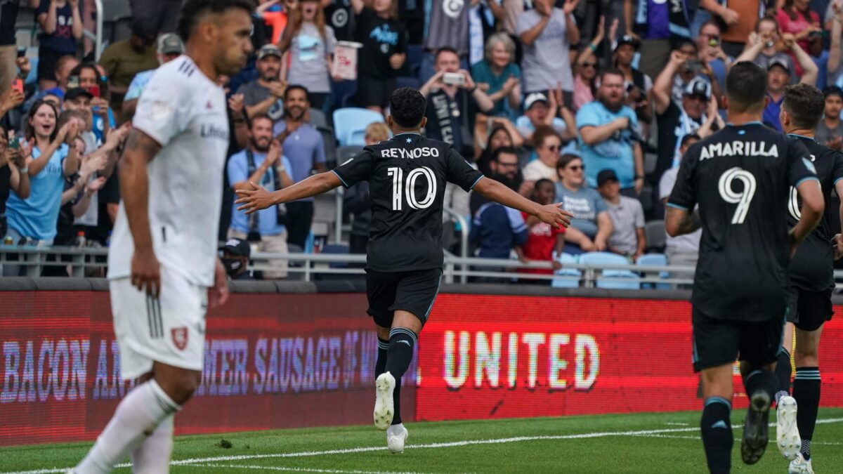 Minnesota derrota a Real Salt Lake con un doblete de Reynoso