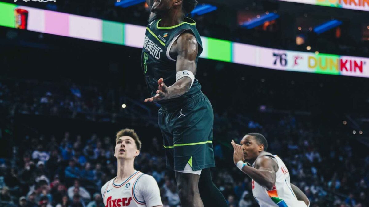 Edwards y Gobert impulsan a los Timberwolves a una victoria de 114-109 sobre los 76ers en apuros