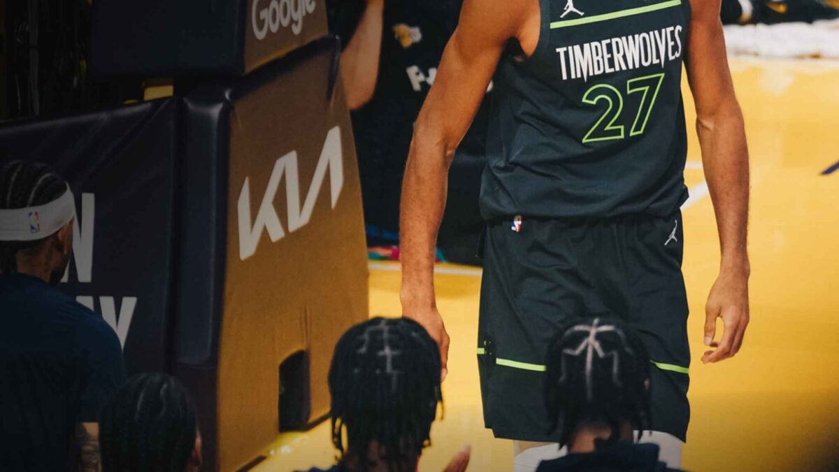 Los Minnesota Timberwolves derrotaron a Los Angeles Lakers 103-96 en el Juego 5 para avanzar en los playoffs de la NBA.