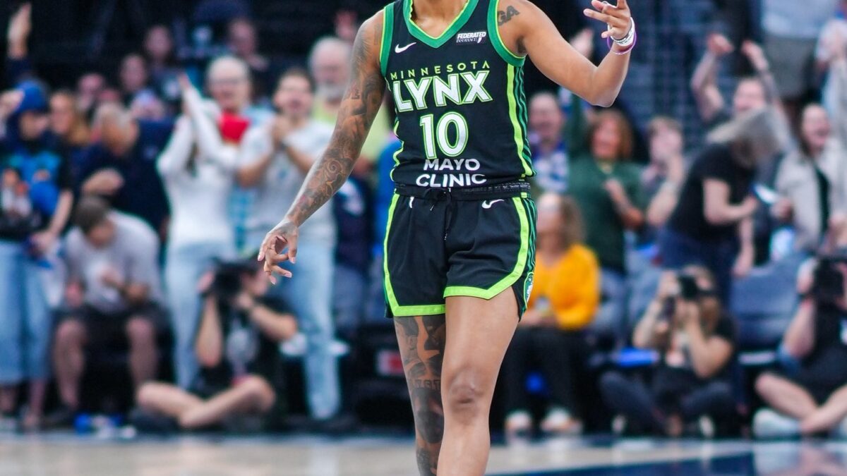 Lynx Derrota a Mercury 82-69 en el Juego 1 de las Semifinales, Williams Lidera con 23 Puntos