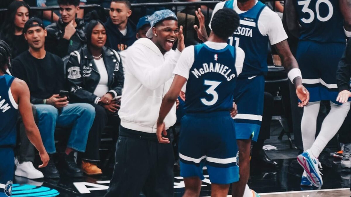 Triple-Doble de Randle Impulsa a los Timberwolves en la Victoria Contra los Nets sin Victorias