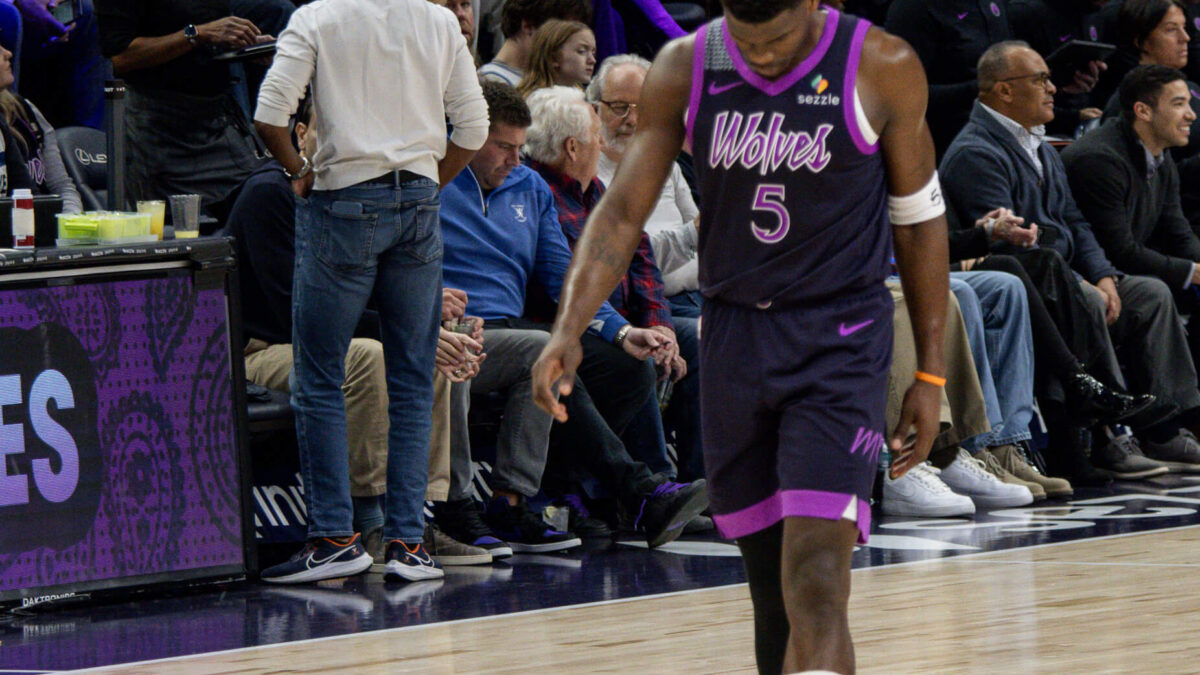 Triple-Doble de Jokic Impulsa a los Nuggets a Vencer a los Timberwolves y Lograr su Séptima Victoria Consecutiva