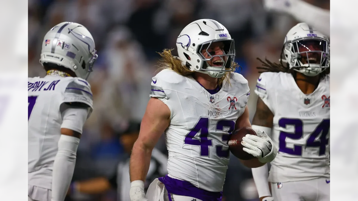 Vikings Dominantes en Defensa Eliminan a Lions con Victoria 23-10, Forzando 6 Pérdidas de Balón y Logrando 5 Capturas