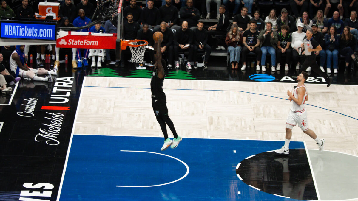 Histórico: Los Timberwolves completan la mayor remontada en tiempo extra de la NBA ante los Rockets (110-108)