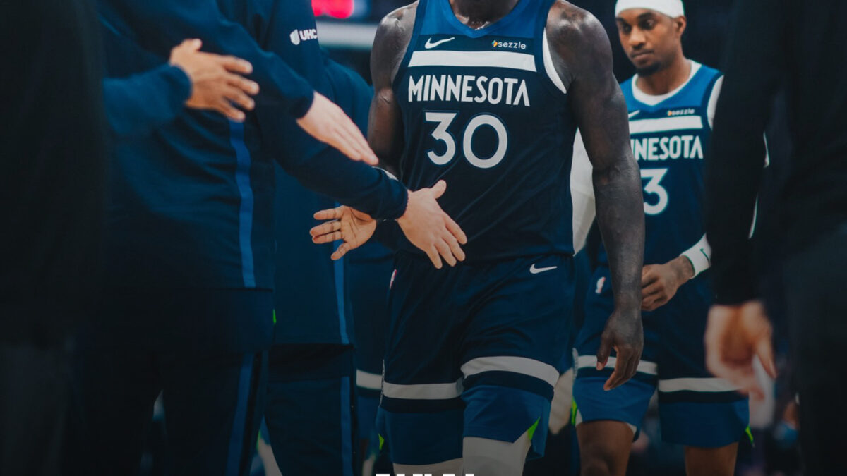 Gilgeous-Alexander ayudó al Thunder a ganar su octavo partido consecutivo contra los Timberwolves.