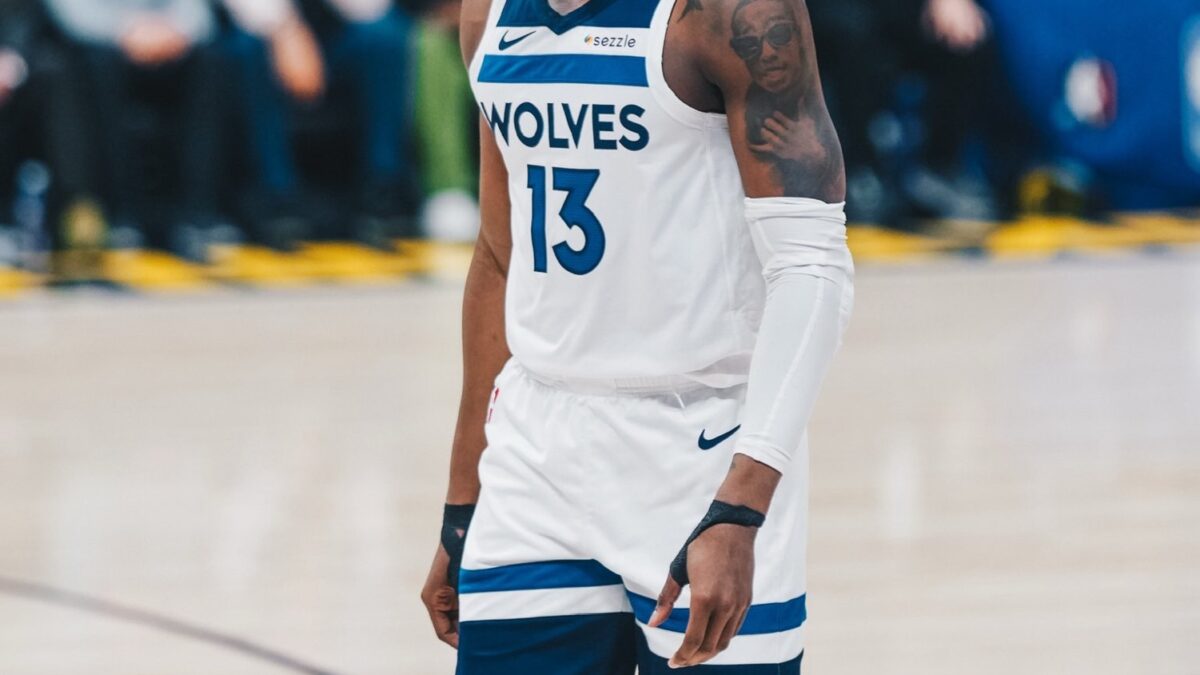 Minnesota cae en Denver y la serie regresa al Target Center