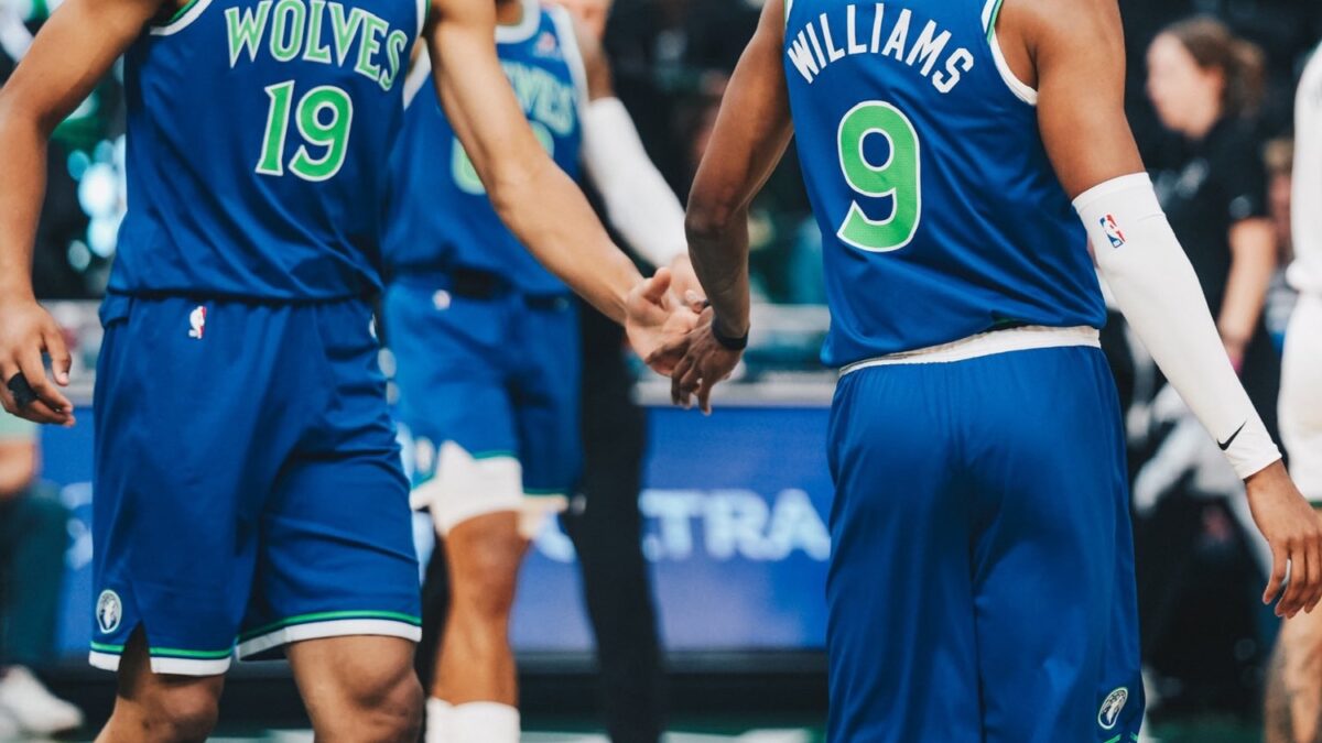 Timberwolves comienzan la pretemporada con victoria sobre los Bucks