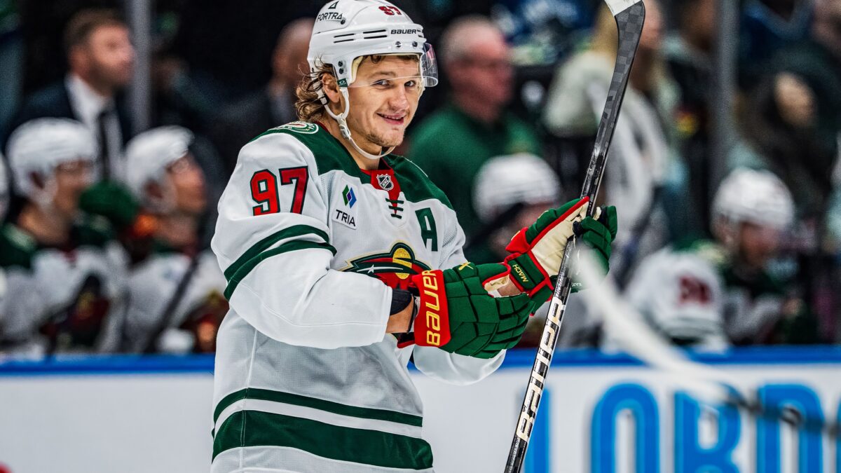 Quinn Hughes alcanza los 500 puntos y Minnesota Wild derrota a Vancouver Canucks